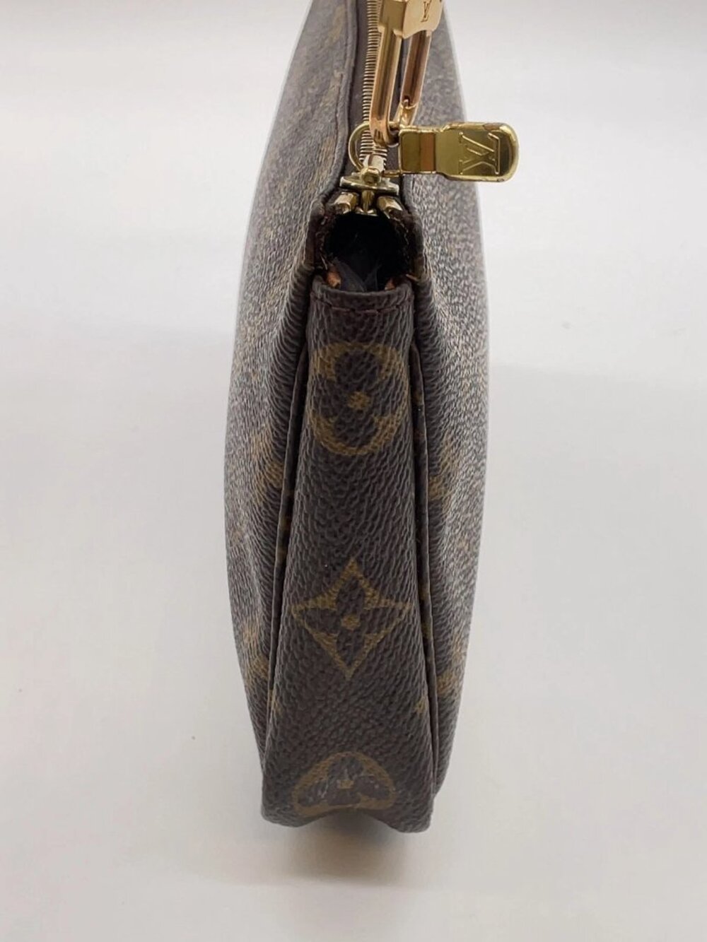 Authentic Louis Vuitton Pochette Accessoires Monogram Canvas Shoulder Bag - Picture 7 of 16